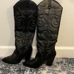 Steve Madden Black Lasso Embroidered Heeled Boots